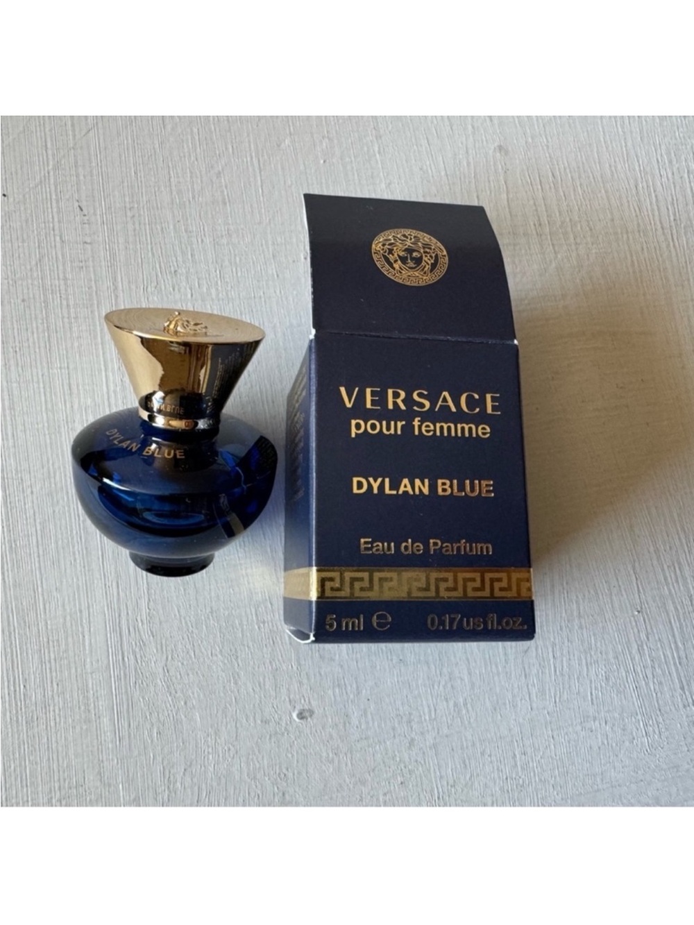 NIB Versace Dylan Blue women EDP Mini 0.17 oz / 5ml - Picture 5 of 6